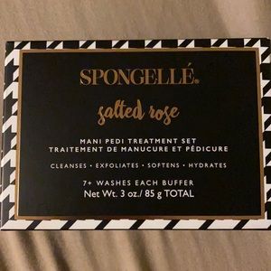 Spongelle pedi/mani treatment